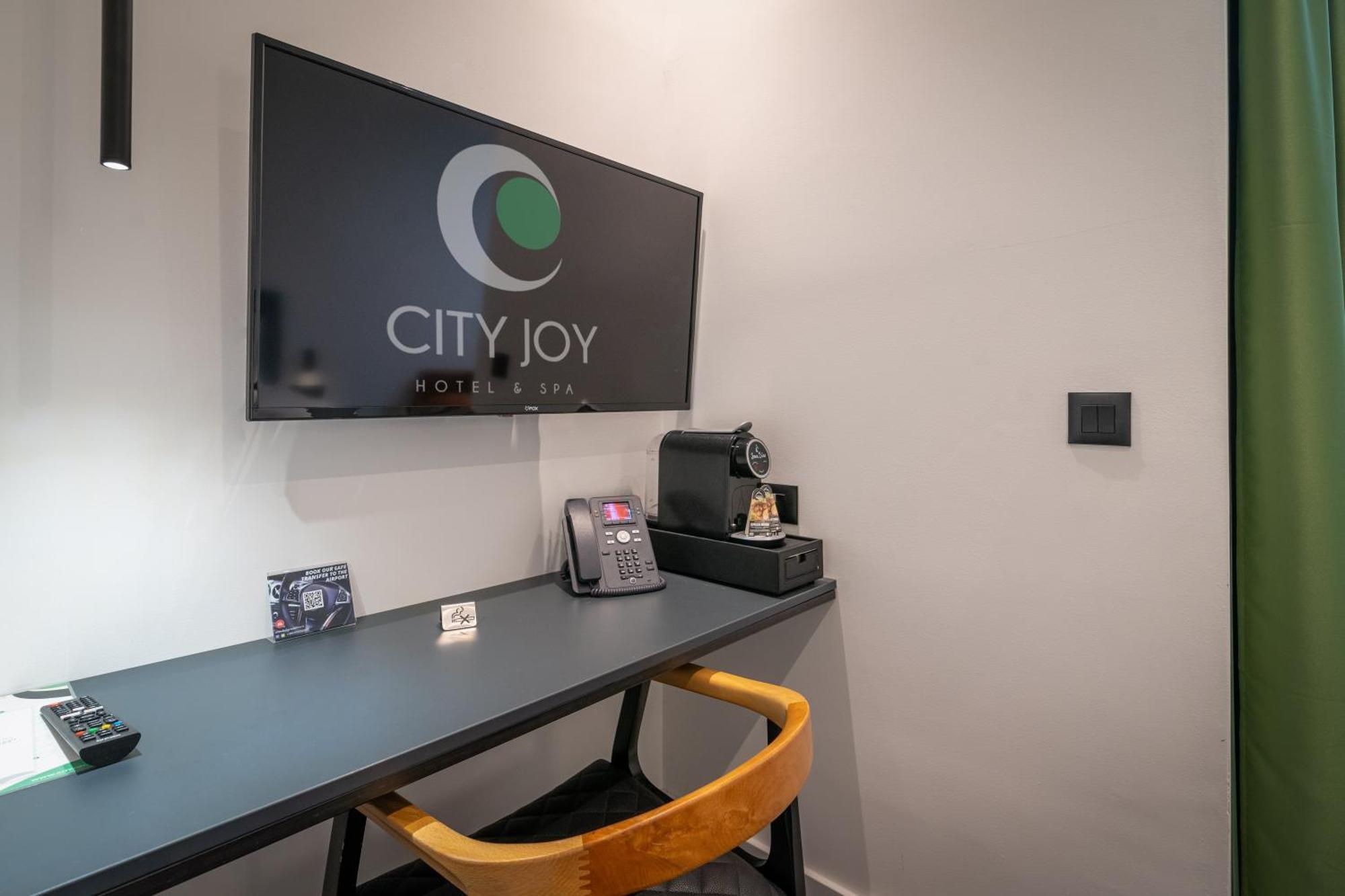 City Joy - Sports Center Tasmajdan Belgrade Room photo